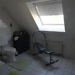Gaeste-und Alt-olvenstedt, Zwei Schlafzimmer, Treppenlift, Ruhige Lage, Naehe Klinikum Und Abfahrten A 2 Und A 14 * Μαγδεβούργο