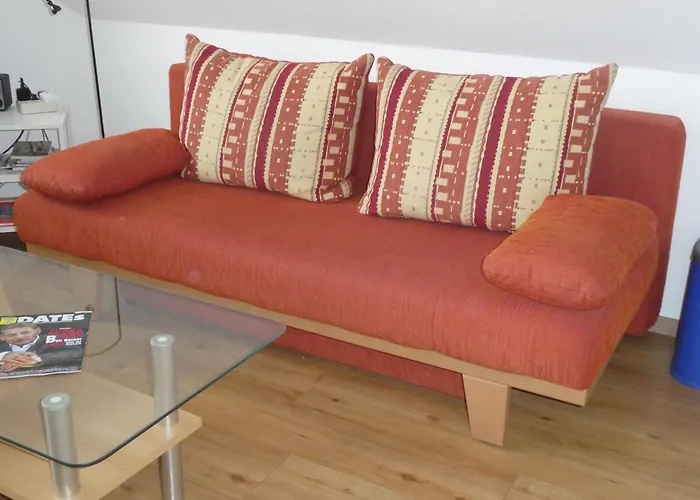 Apartment Gaeste-und Alt-olvenstedt, Zwei Schlafzimmer, Treppenlift, Ruhige Lage, Naehe Klinikum Und Abfahrten A 2 Und A 14